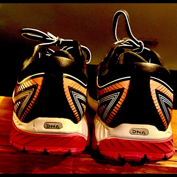 Women’s BROOKS GHOST10 size 9.5 - Picture 6 of 9